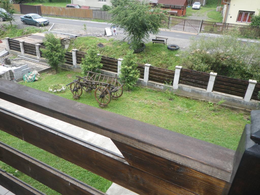 Pensiunea La Rachitele Exterior foto