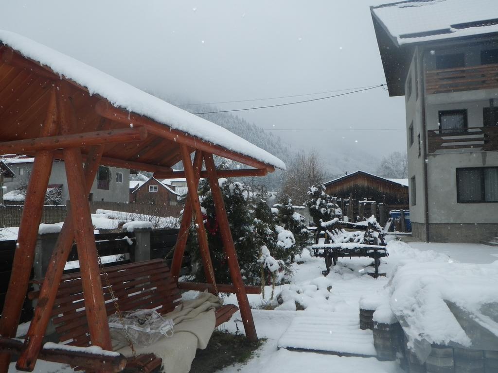 Pensiunea La Rachitele Exterior foto